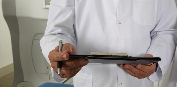 Как пенсионеру получить налоговый вычет за лечение в {0} году?