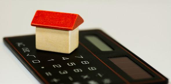 Обмен дома на квартиру: как оформить, какие документы нужны, какие налоги придется платить