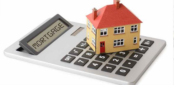 Как лучше досрочно гасить ипотеку: уменьшать срок или платеж