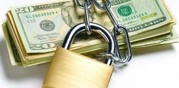 Банк не возвращает вклад: что делать