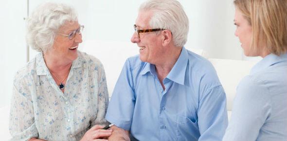 Как взять кредит пенсионеру: лучший банк